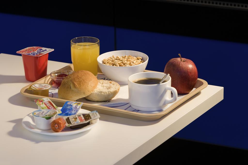 Ibis Budget Rennes Route De Saint Malo Montgermont Exterior foto